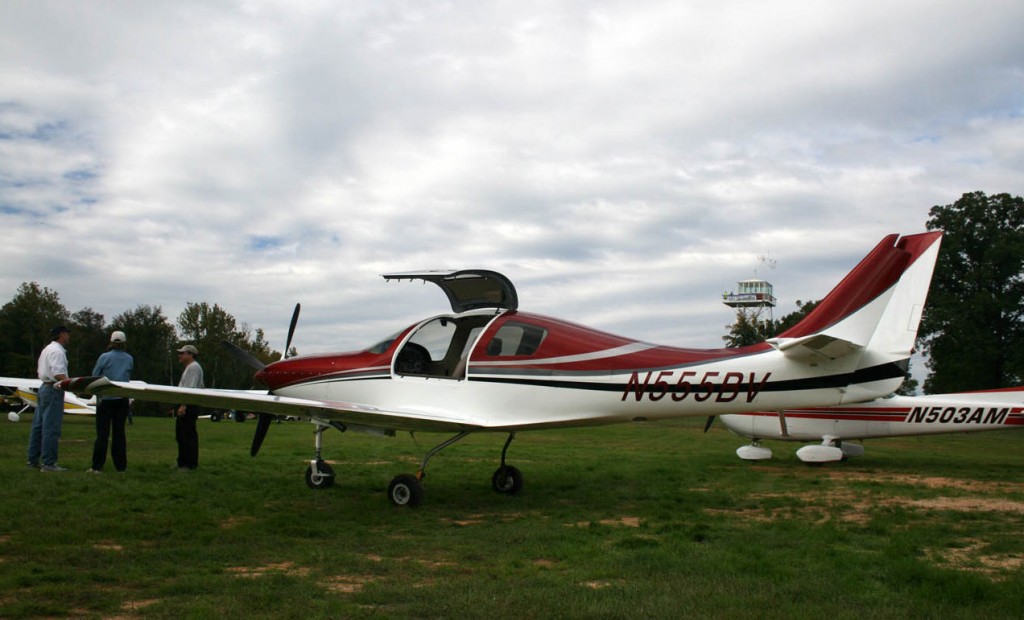 Lancair IV P-N555BV by Scheme Designers