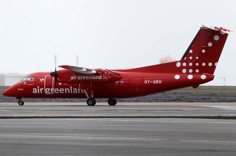 AirGreenland-Dash8-200-Photo1